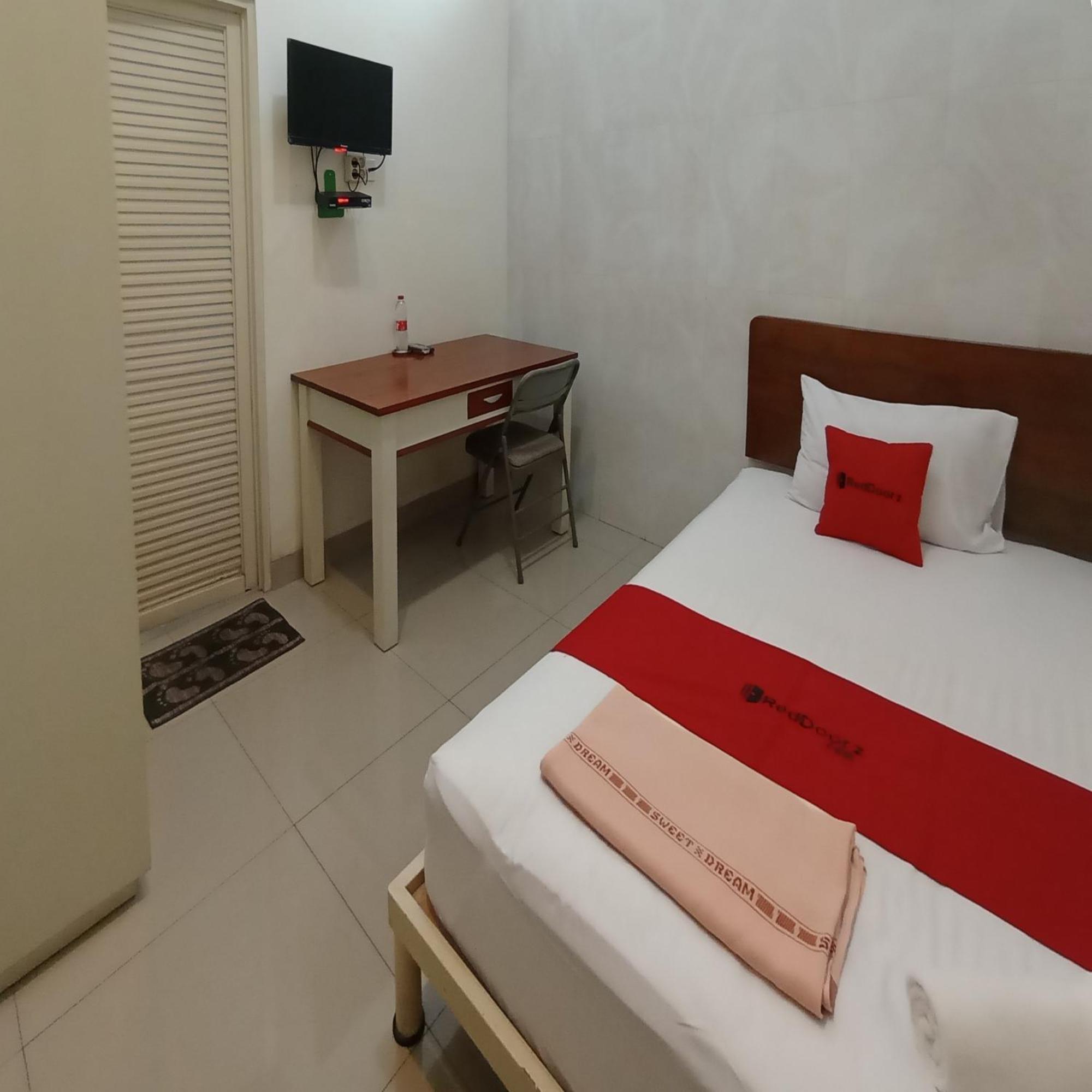 Hotel Reddoorz At Syariah House Purwokerto Zewnętrze zdjęcie