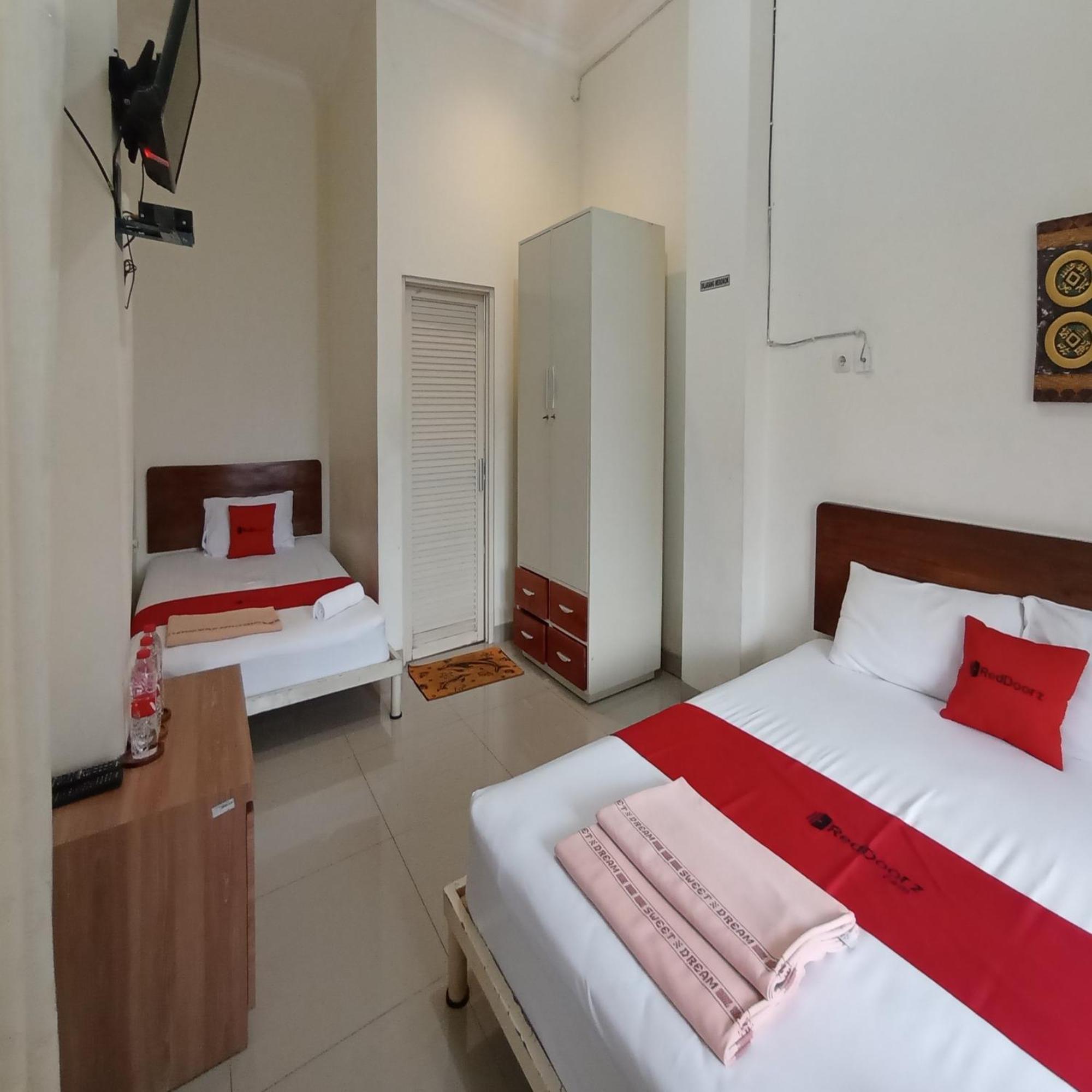 Hotel Reddoorz At Syariah House Purwokerto Zewnętrze zdjęcie