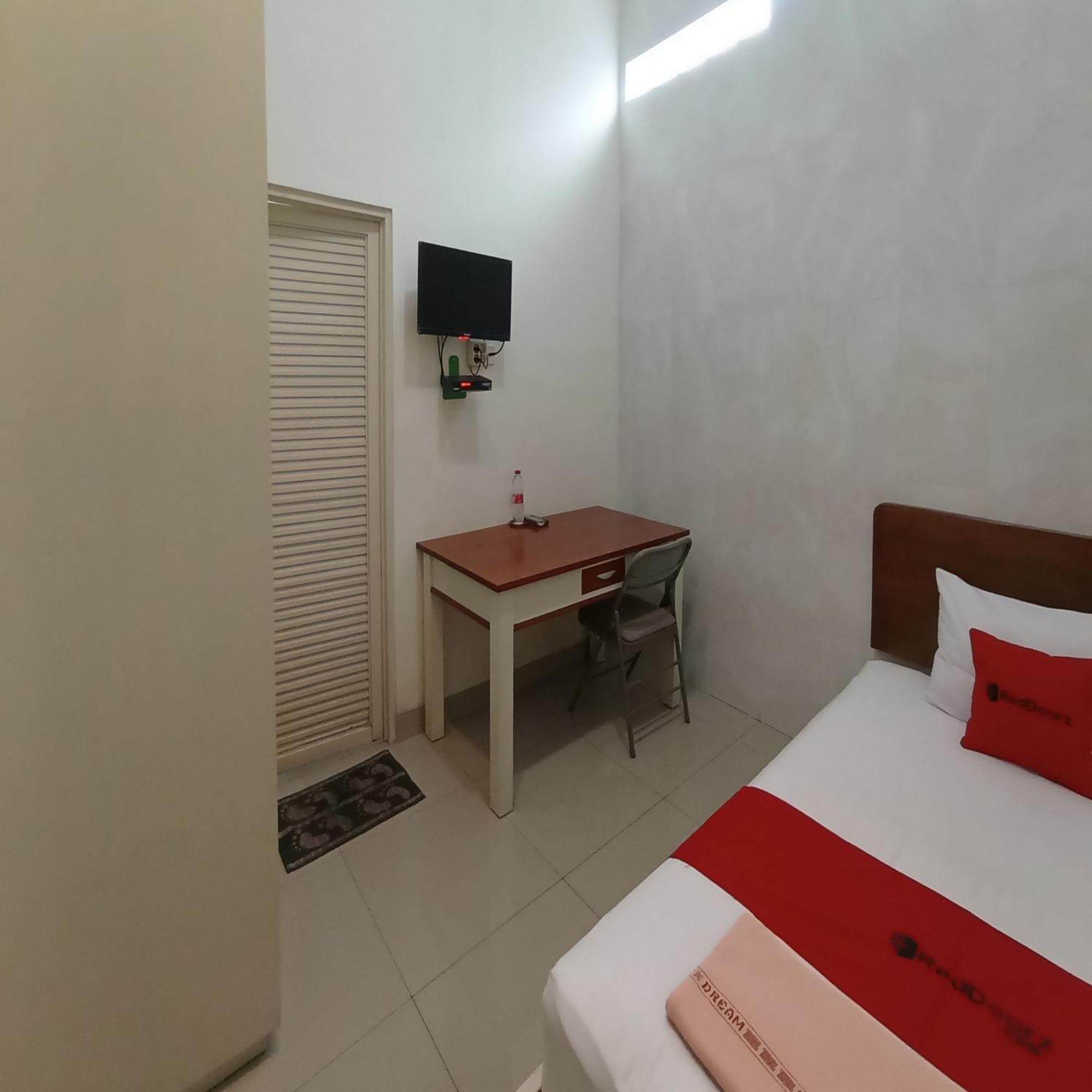 Hotel Reddoorz At Syariah House Purwokerto Zewnętrze zdjęcie