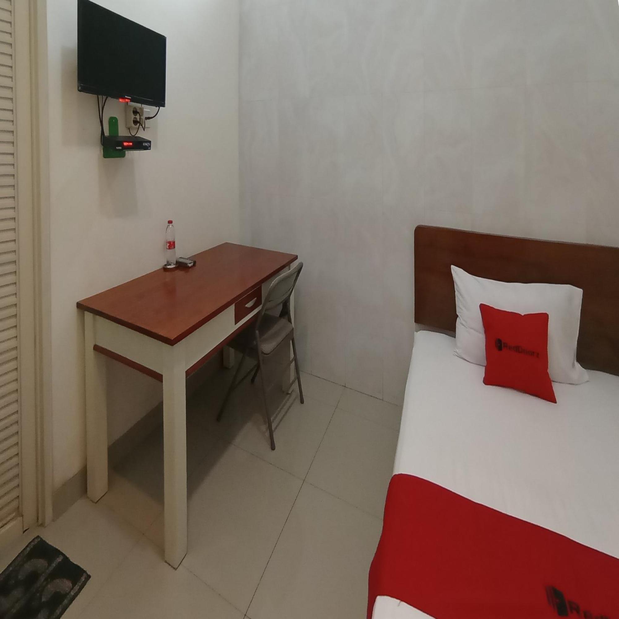 Hotel Reddoorz At Syariah House Purwokerto Zewnętrze zdjęcie