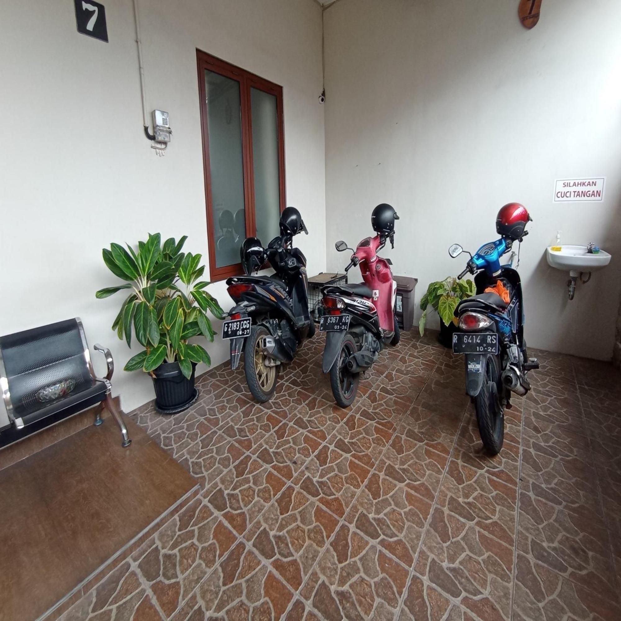 Hotel Reddoorz At Syariah House Purwokerto Zewnętrze zdjęcie
